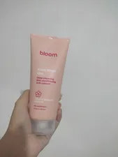 تجریه خرید ژل شستشو صورت بلوم مدل شکوفه گیلاس مناسب پوست معمولی حجم 200 میلی لیتر