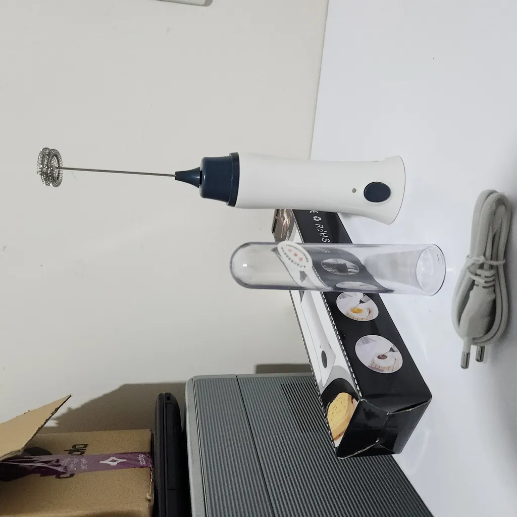 همزن مدل کفساز برقی شارژی فومر