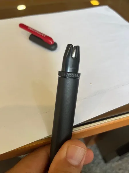 چاقو تیز کن ویکتورینوکس مدل 4.3323