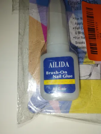 چسب ناخن مصنوعی مکسبون مدل  اولترا وزن 7 گرم