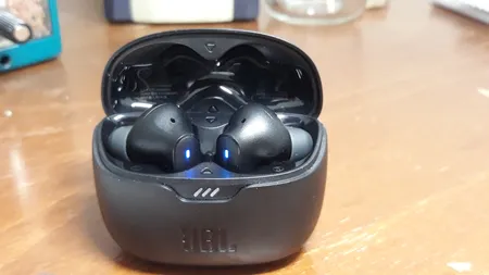 هندزفری بلوتوثی جی بی ال مدل Tune Beam NC