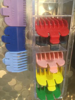 شانه ماشین اصلاح وال مدل 01 مجموعه 8 عددی