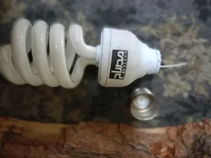 تجریه خرید لامپ یو وی بی 26 وات مصباح مدل حیوانات کد UVB 10.0% پایه E27