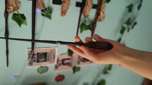 تجریه خرید اسباب بازی زینتی مدل چوب دستی هری پاتر طرح رون ویزلی به همراه نقشه غارتگر و کارت قطار