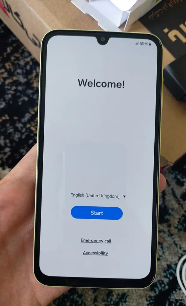 گوشی موبایل سامسونگ مدل Galaxy A15 دو سیم کارت ظرفیت 128 گیگابایت و رم 6 گیگابایت به همراه شارژر 25وات سامسونگ - ویتنام
