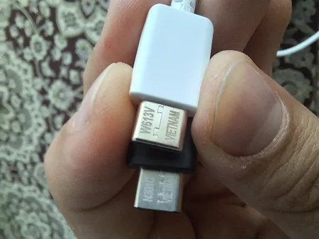 شارژر فندکی سامسونگ مدل EP-L5300XBEGWW به همراه کابل تبدیل USB-C