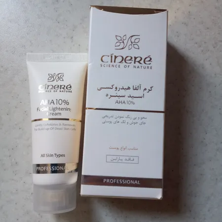 کرم لایه بردار سینره ده درصد AHA حجم 40 میلی لیتر