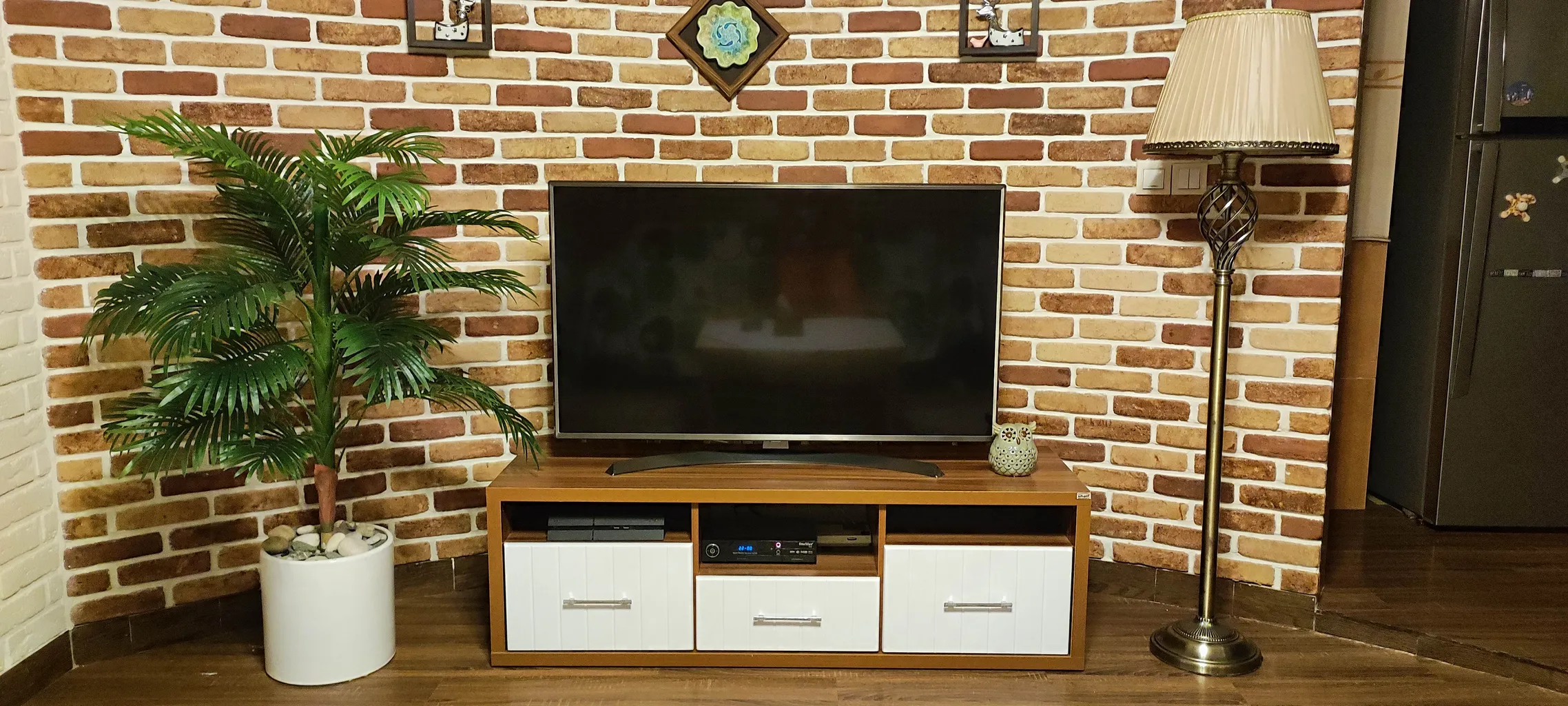 میز تلویزیون اعیان مدل FH227 میز تلویزیون اعیان مدل FH227