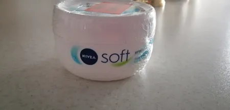 کرم مرطوب کننده نیوآ مدل Soft حجم 300 میلی لیتر