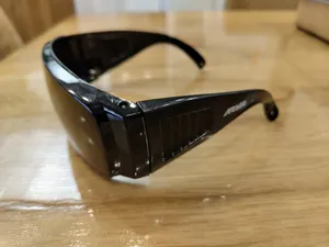 تجریه خرید عینک ایمنی آروا مدل 8142