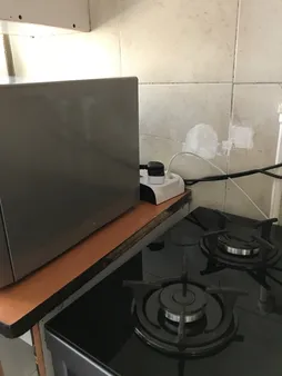 محافظ ولتاژ پارت الکتریک مدل 8787