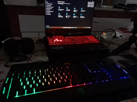 کیبورد گیمینگ تسکو مدل TK 8124، سوییچ ممبران، Full-Size، نورپردازی RGB LED