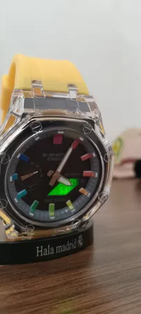 ساعت مچی عقربه ای مدل دوزمانه پمپی قاب شفافy.m