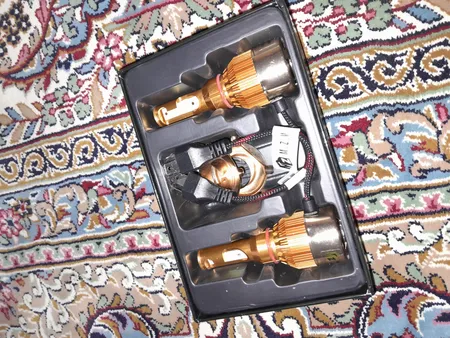 هدلایت لامپ خودرو D9 مدل H4 بسته 2 عددی