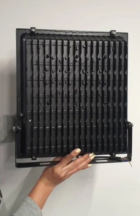 پروژکتور ال ای دی 400 وات اسنکو مدل ES-COB-400