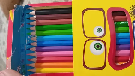 مداد رنگی 12 + 1 رنگ آریا مدل 3016