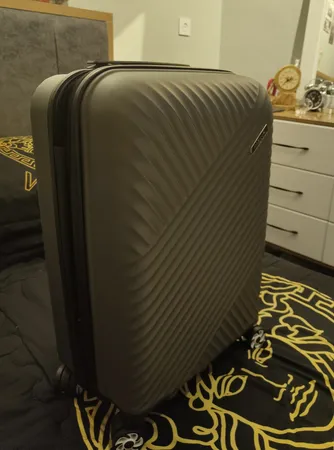 چمدان ماژرو مدل ارغوان پلاس سایز کوچک ارتفاع 55 سانتی متر
