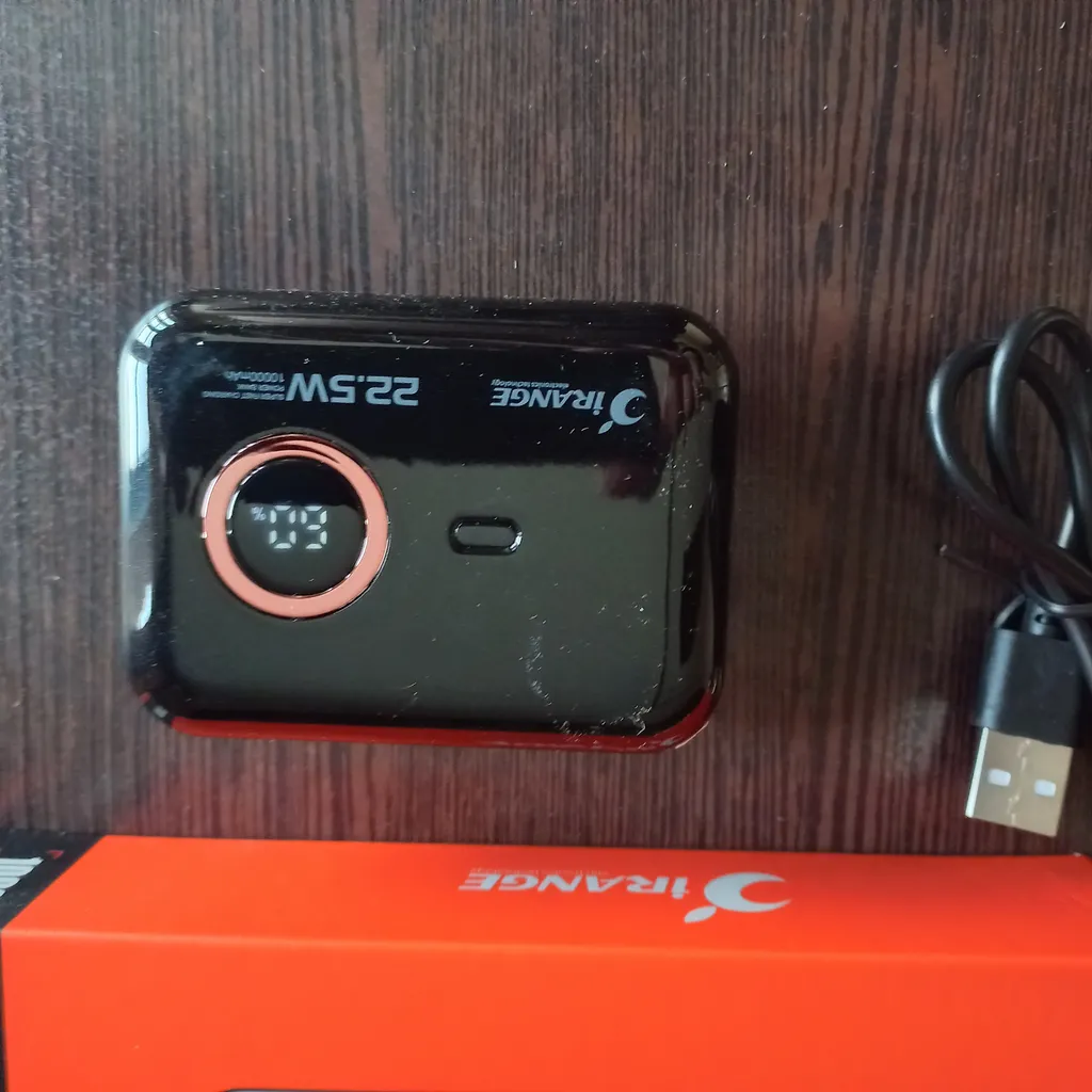 پاوربانک 22.5 وات آیرنج مدل  IR- S10 ظرفیت 10000 میلی آمپر ساعت