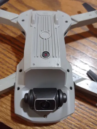 کواد کوپتر کنترلی مدل E99