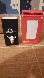 پاوربانک 18 وات شیائومی مدل Redmi ظرفیت 20000 میلی آمپرساعت به همراه کابل تبدیل microUSB