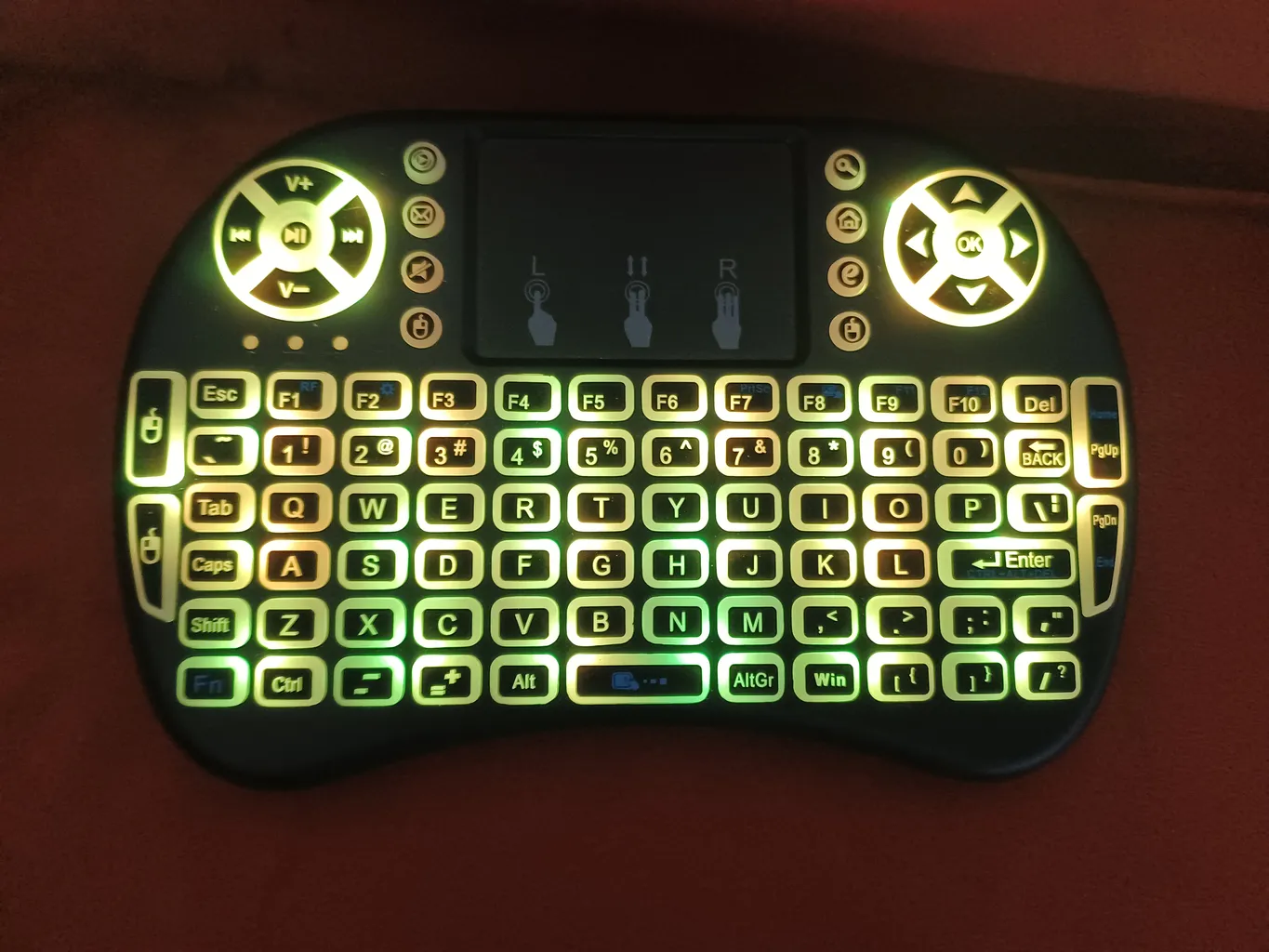 مینی کیبورد بی سیم مدل i8 Backlit، دارای تاچ پد، دارای نورپردازی تک رنگ مینی کیبورد بی سیم مدل i8 Backlit، دارای تاچ پد، دارای نورپردازی تک رنگ