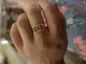 تجریه خرید انگشتر طلا 18 عیار زنانه ماوی گالری مدل آوا