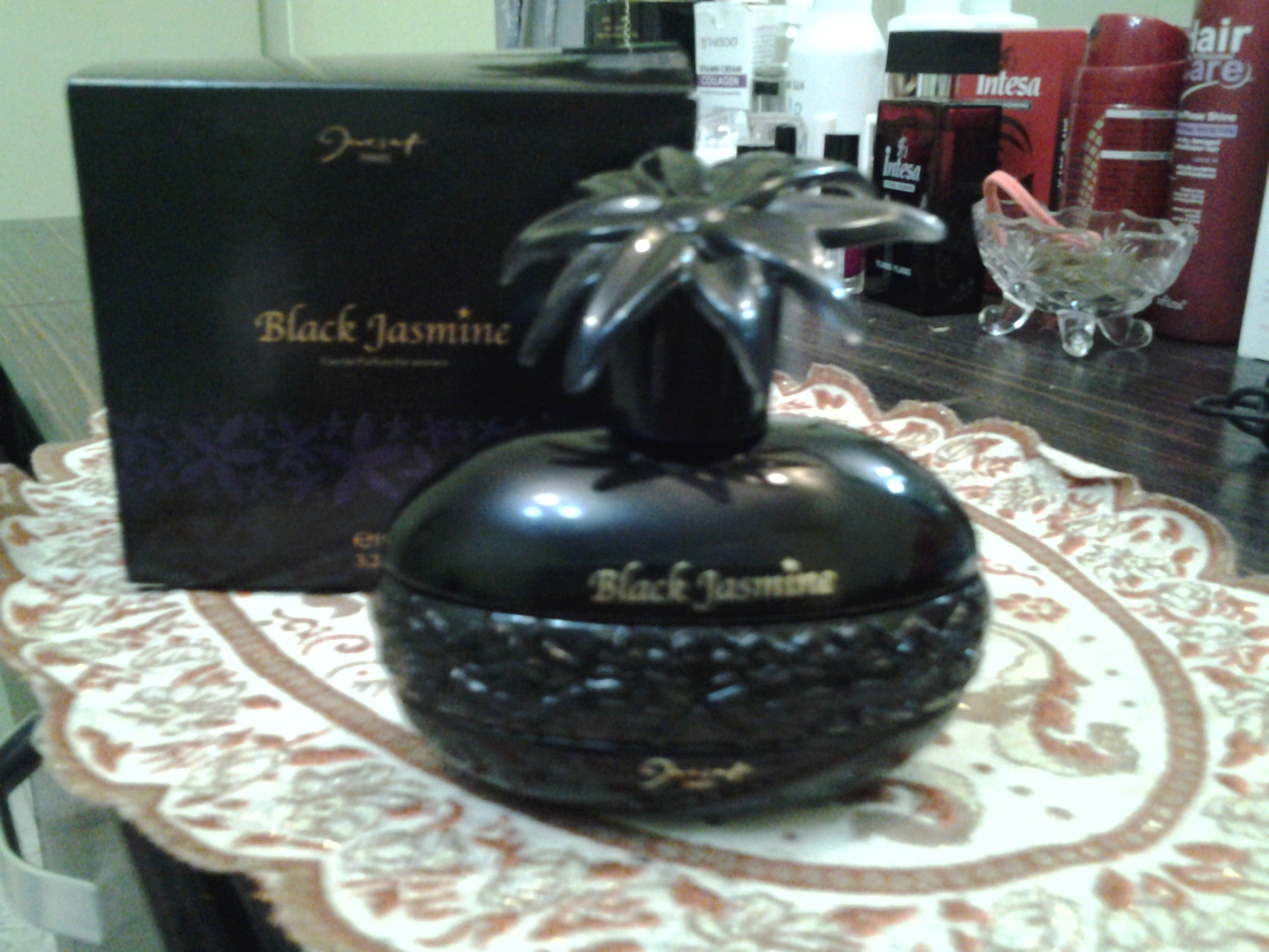 black jasmine perfume