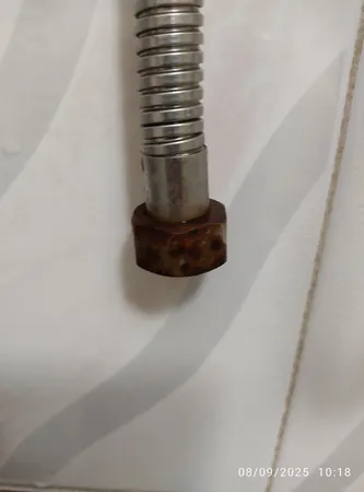 شلنگ توالت ققنوس مدل شاتاف Matrix