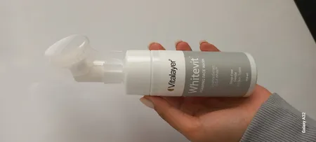 فوم شست‌وشوی صورت ویتالیر مدل وایت ویت مناسب انواع پوست حجم 150 میلی‌لیتر