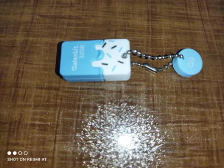 فلش مموری گلکسبیت مدل wiper ظرفیت 32 گیگابایت