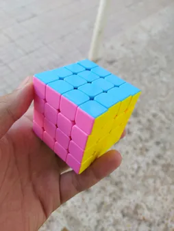 مکعب روبیک مدل 4