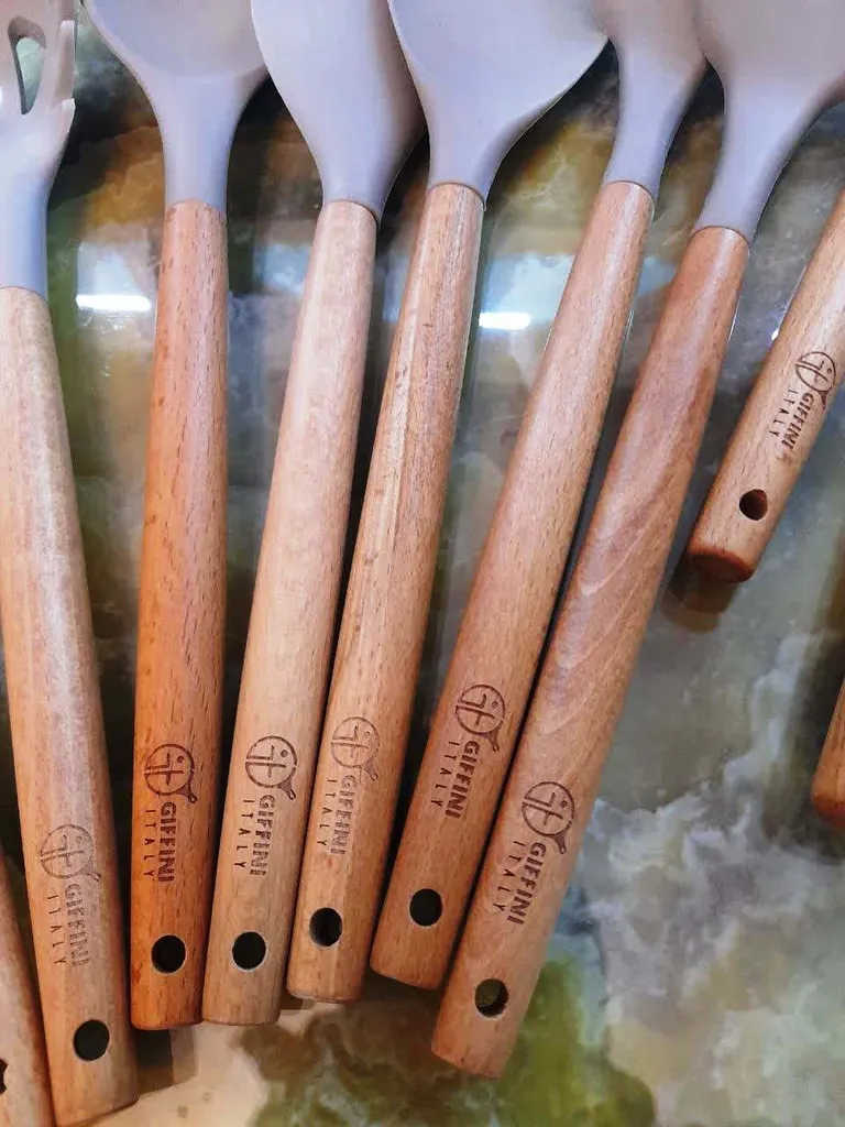 سرویس کفگیر و ملاقه 11 پارچه جی فی نی مدل 02