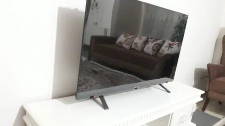 محافظ صفحه نمایش  مناسب برای تلویزیون 43 اینچ