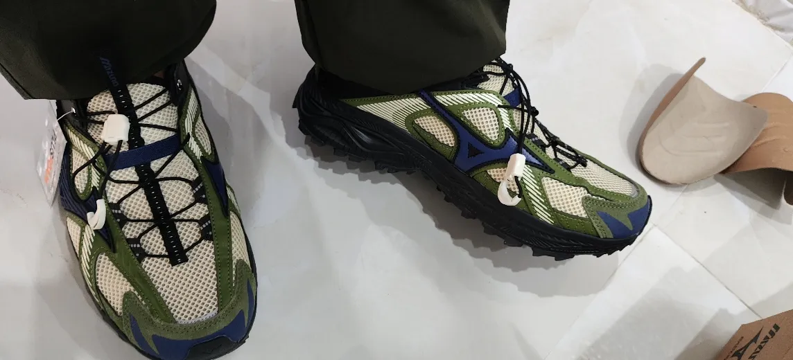 کفش طبیعت‌گردی میزانو مدل Racer Trail SE