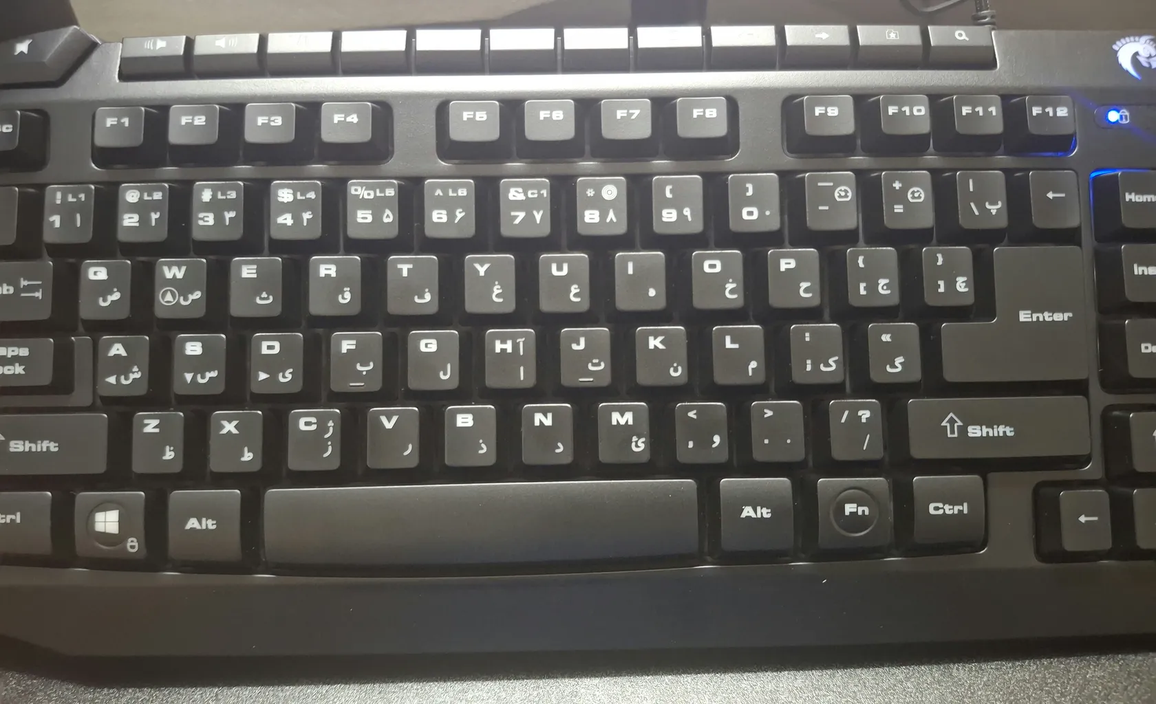 کیبورد گیمینگ گرین مدل GK701-RGB نورپردازی RGB Full-Size