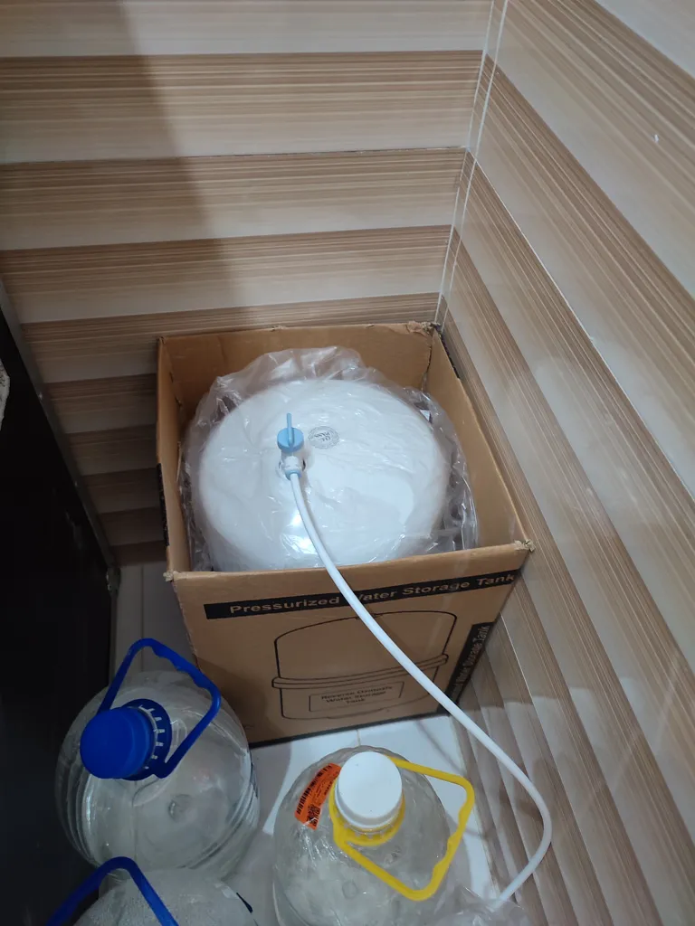 دستگاه تصفیه آب اس اس وی مدل StarLine 2W X1000 به همراه شیر تصفیه آب و فیلتر تصفیه آب بسته 3 عددی