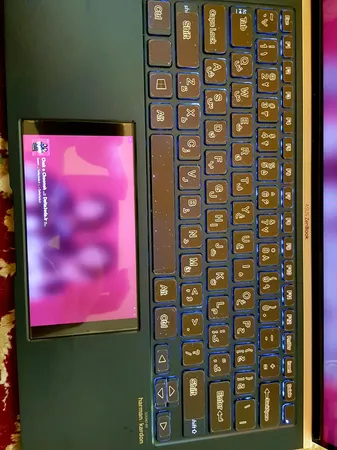 استیکر لپ تاپ توییجین و موییجین طرح Space کد 35 مناسب برای لپ تاپ 15.6 اینچ به همراه برچسب حروف فارسی کیبورد