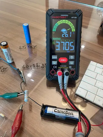 باتری لیتیوم-یون قابل شارژ کملیون کد ICR-18650 ظرفیت 2200 میلی آمپرساعت