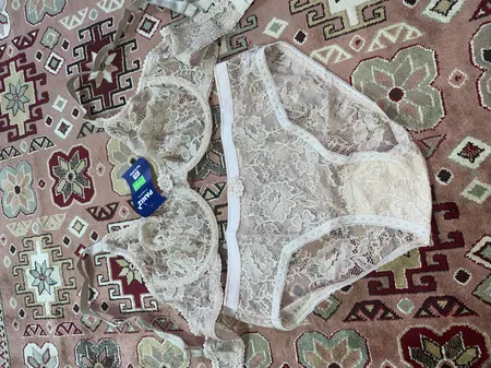 ست شورت و سوتین زنانه پانیذ مدل C-91-00 رنگ کرم