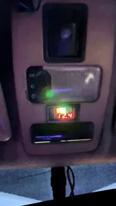 تجریه خرید نمایشگر ولتاژ و سطح شارژ باتری مدل J128