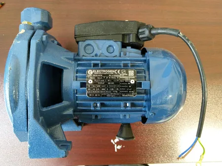 پمپ آب الکتروژن مدل CM100