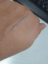 تجریه خرید کرم فشرده لیدی میکاپ شماره 4