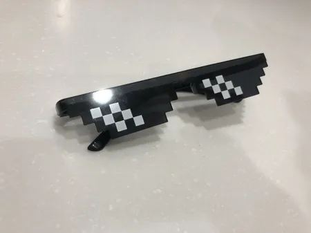 عینک مدل Thug Life