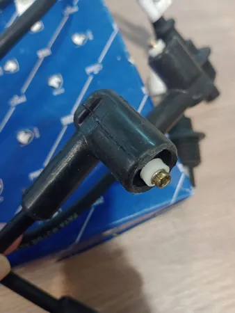 وایر شمع ایساکو کد 23201012 مناسب برای پژو 405 بسته 4 عددی