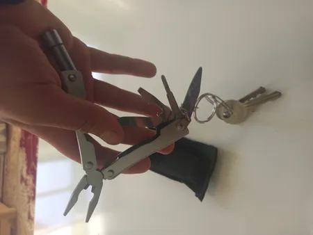 انبر دست و ابزار چندکاره سفری مدل Royal