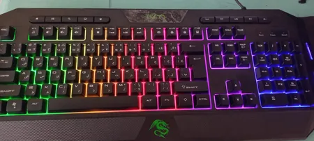 کیبورد گیمینگ تسکو مدل TK 8124، سوییچ ممبران، Full-Size، نورپردازی RGB LED