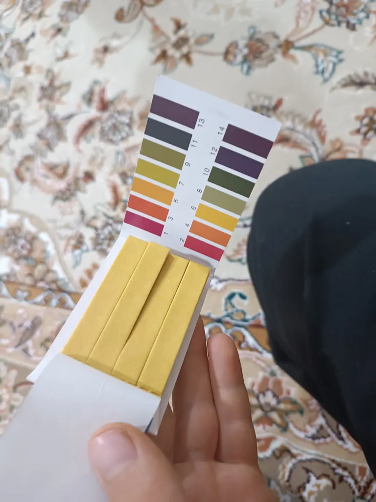 pH سنج مدل Universal Indicator paper