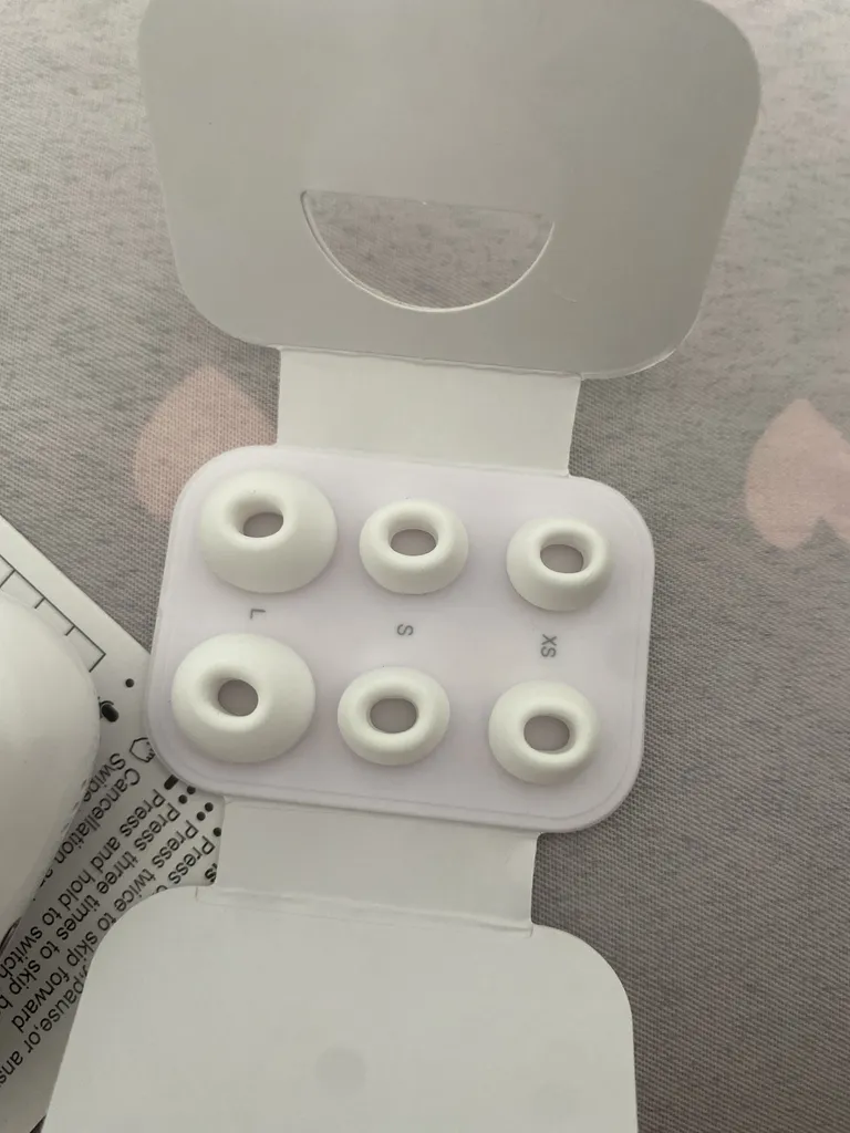 هندزفری بلوتوثی نیا مدل RS-300 ANC