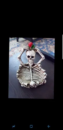 زیرسیگاری طرح اسکلت کد HE-001