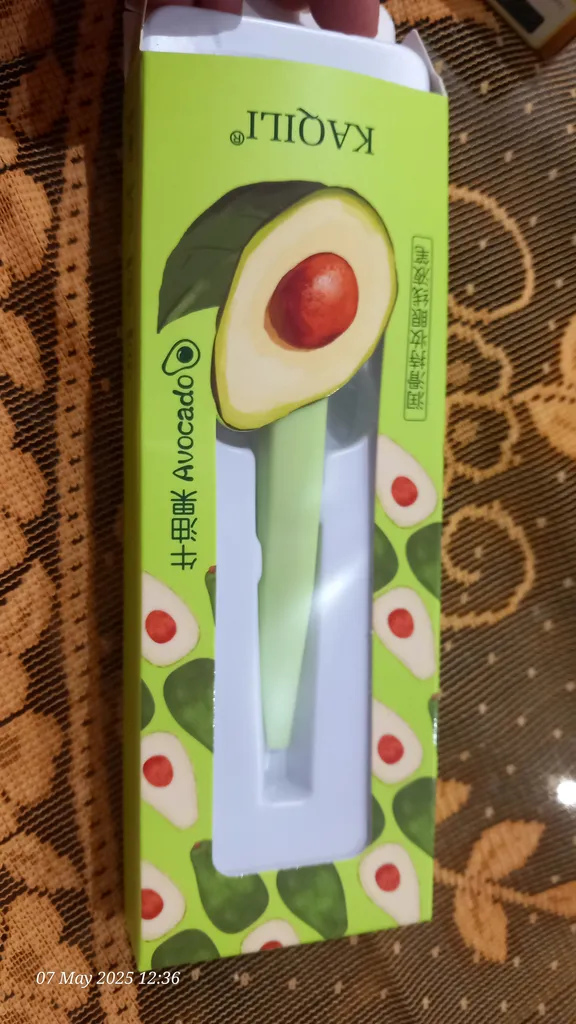 خط چشم کاکیلی مدل آووکادو